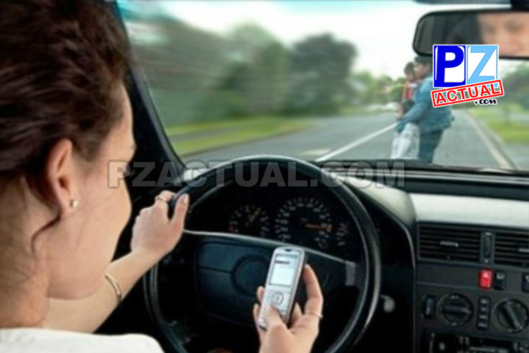 Uso de celular mientras conduce