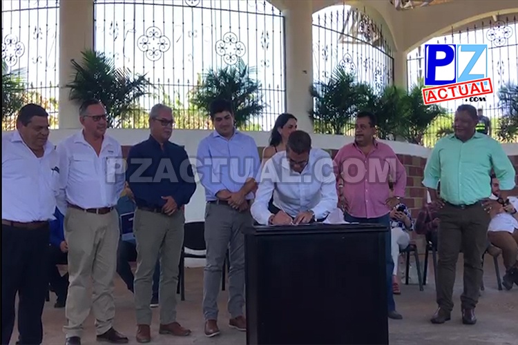 Alcaldes de la Zon Sur firman convenio con el IFAM www.pzactual.com