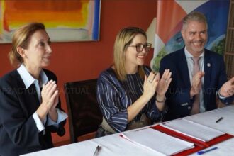 Imagen muestra participantes en la actividad