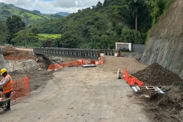 Imagen muestra puente Bailey de La Palma