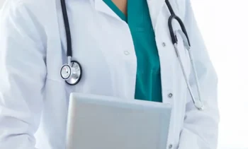 Imagen muestra uniforme médico