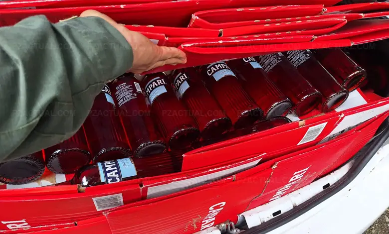 Imagen muestra licor decomisado