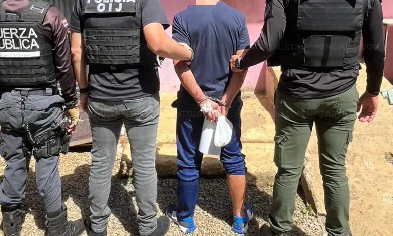 Imagen muestra detención de sujeto