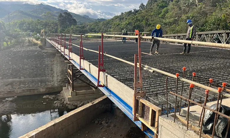 Paso solo para vehículos livianos en puente de La Palma3