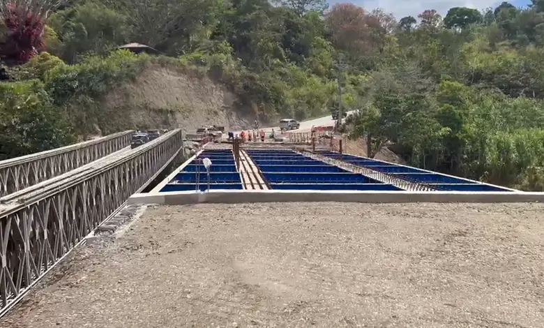 Paso solo para vehículos livianos en puente de La Palma4