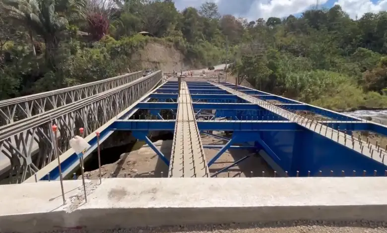 Paso solo para vehículos livianos en puente de La Palma5
