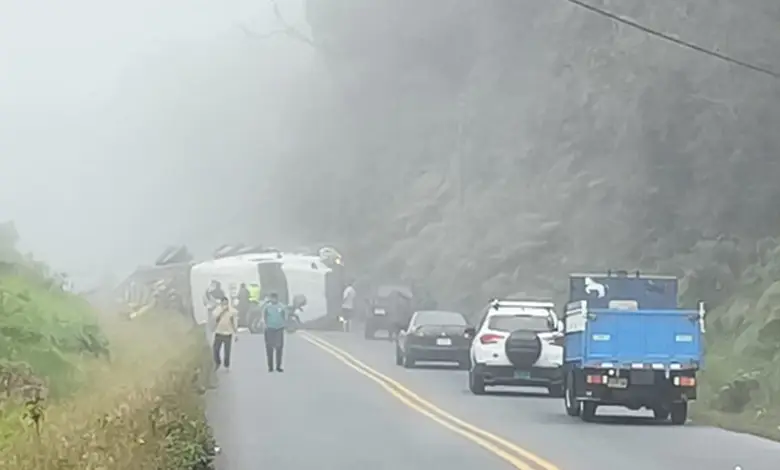 vuelco de camión en La Chonta2